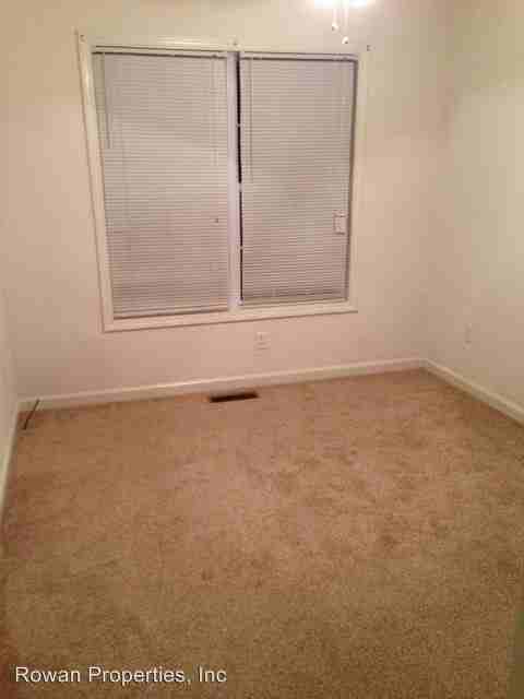 1225 Beard St - Photo 3 of 11