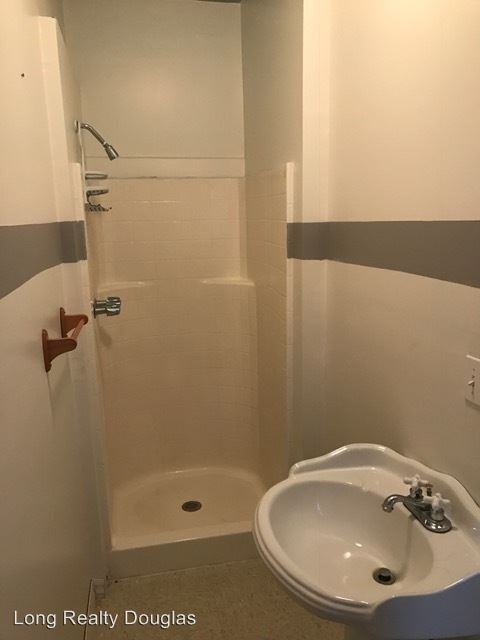 1116 11th St - Photo 2 of 7