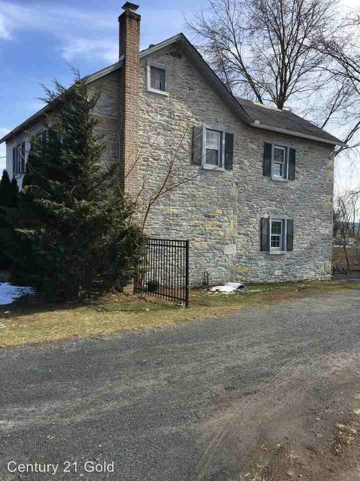 220 Kohler Rd - Photo 2 of 8