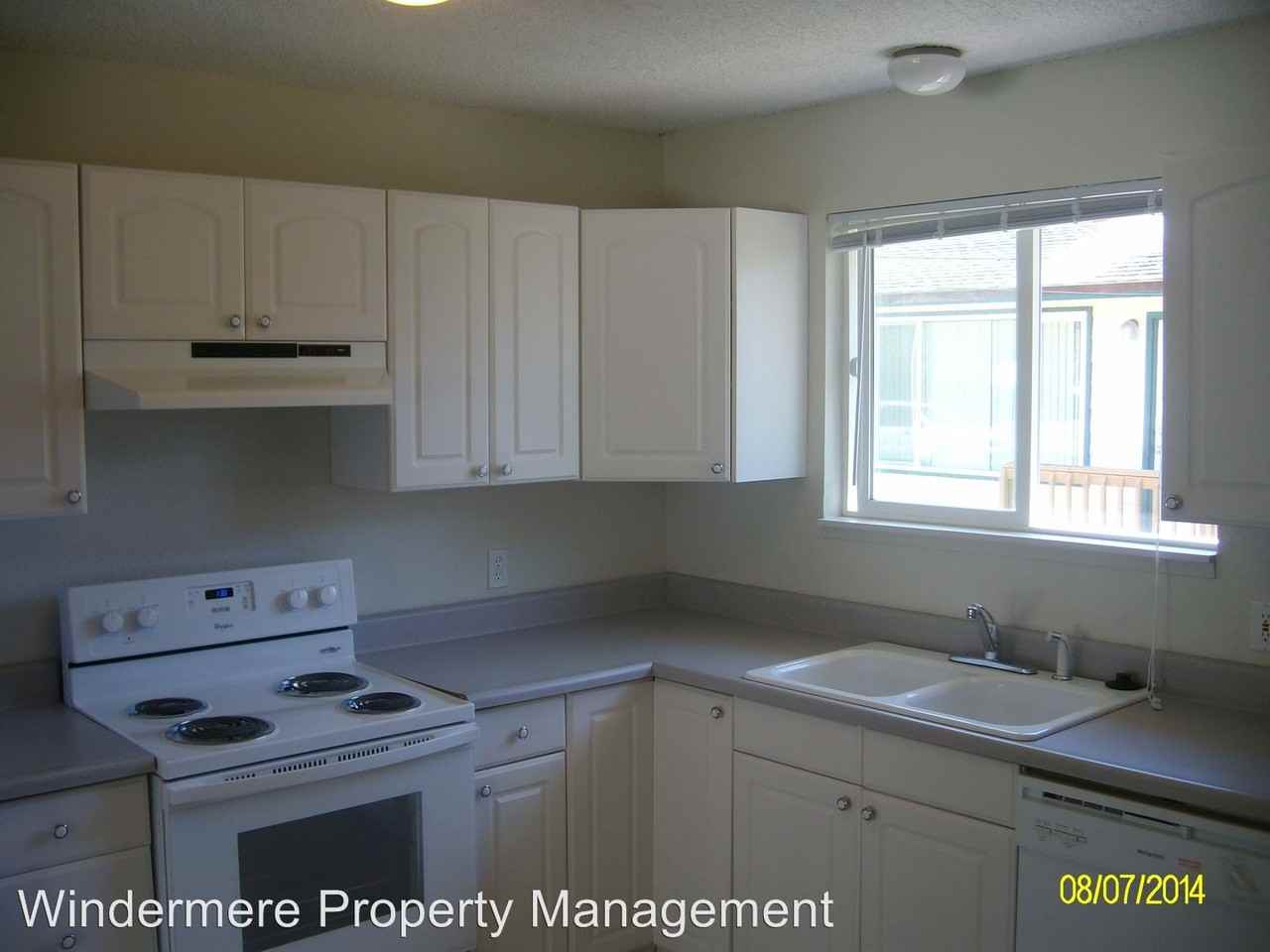 1610 22nd St - Photo 3 of 8