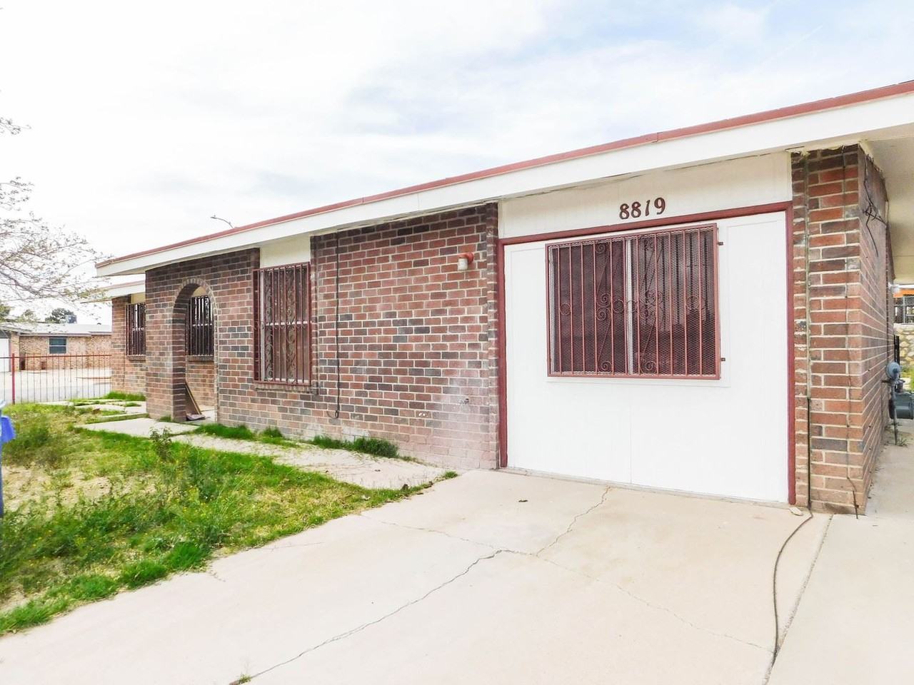 8819 Clavel Dr - Photo 2 of 13