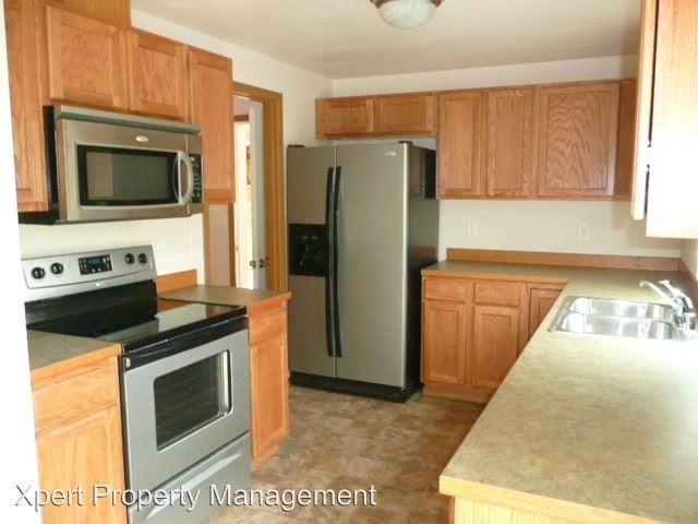 1200 Ashland St - Photo 2 of 9