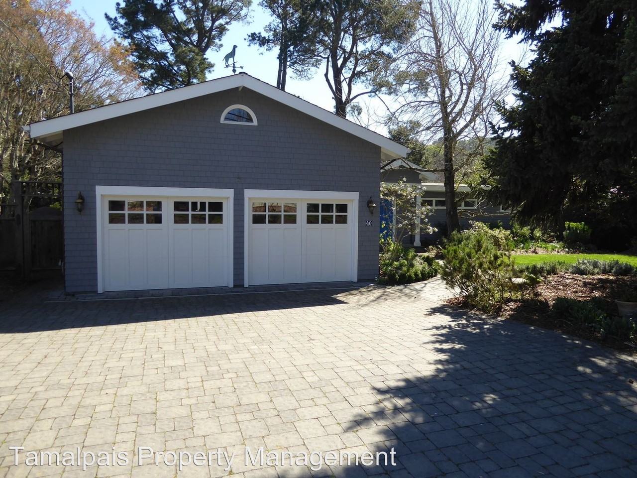 40 Crane Dr - Photo 2 of 19