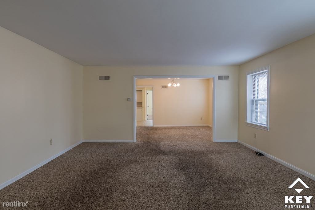 4119 E Douglas Ave - Photo 2 of 24