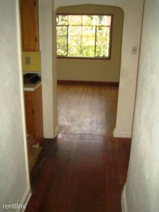 917-919 8th St - Photo 2 of 10