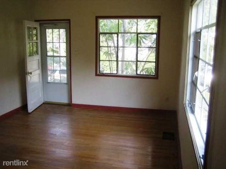 917-919 8th St - Photo 3 of 10