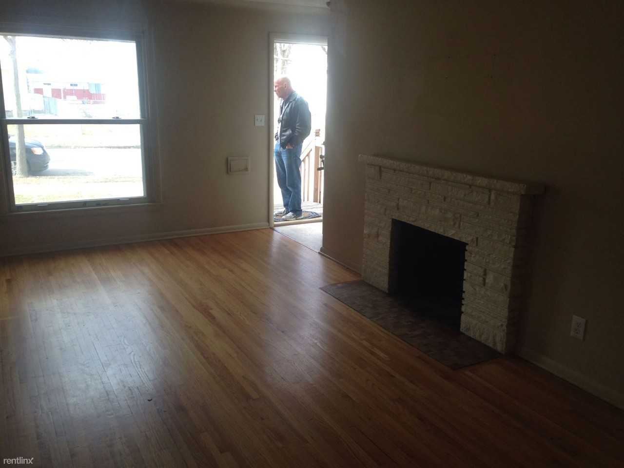 6039 Blaisdell Ave - Photo 3 of 4