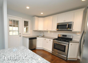 8400 Harris Ave - Photo 2 of 7