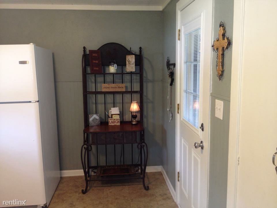 900-998 Hilltop Dr - Photo 3 of 7