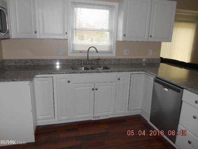 53965 Washington St - Photo 3 of 4