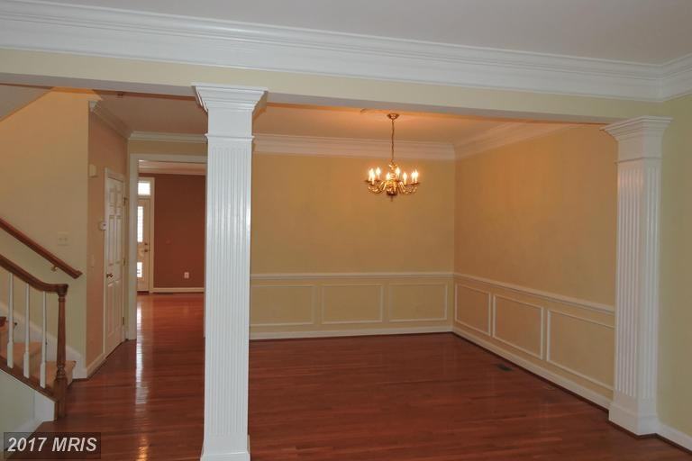 8008 Reserve Way - Photo 3 of 19