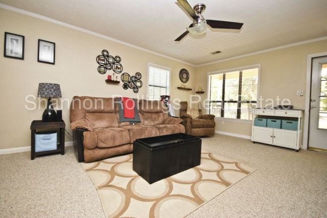 262 Foreman Rd - Photo 2 of 13