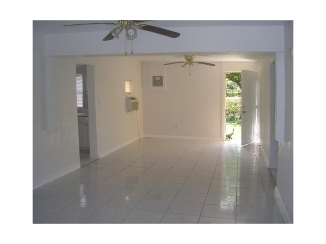 2742 NW 6th Ct - Photo 3 of 4