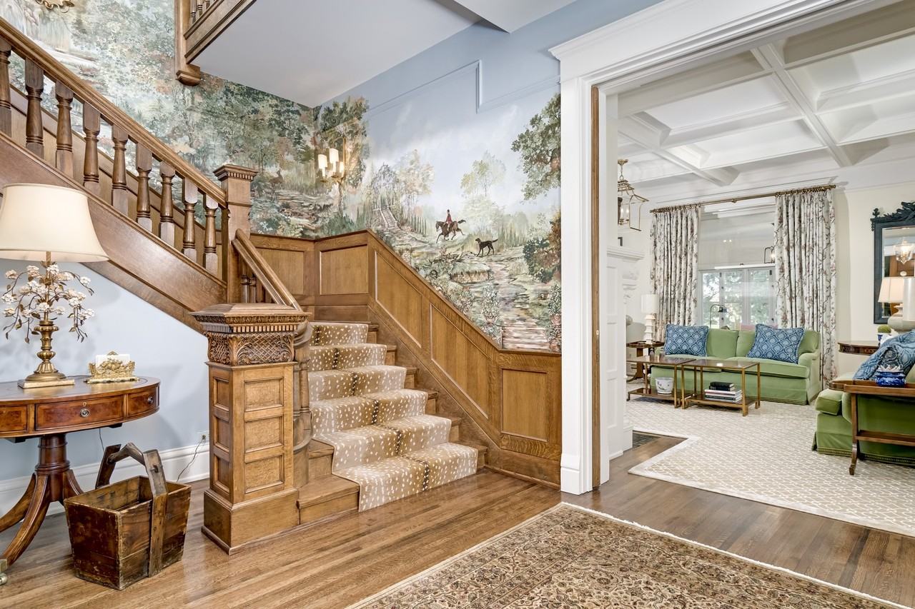 316 Elizabeth Pl - Photo 2 of 24