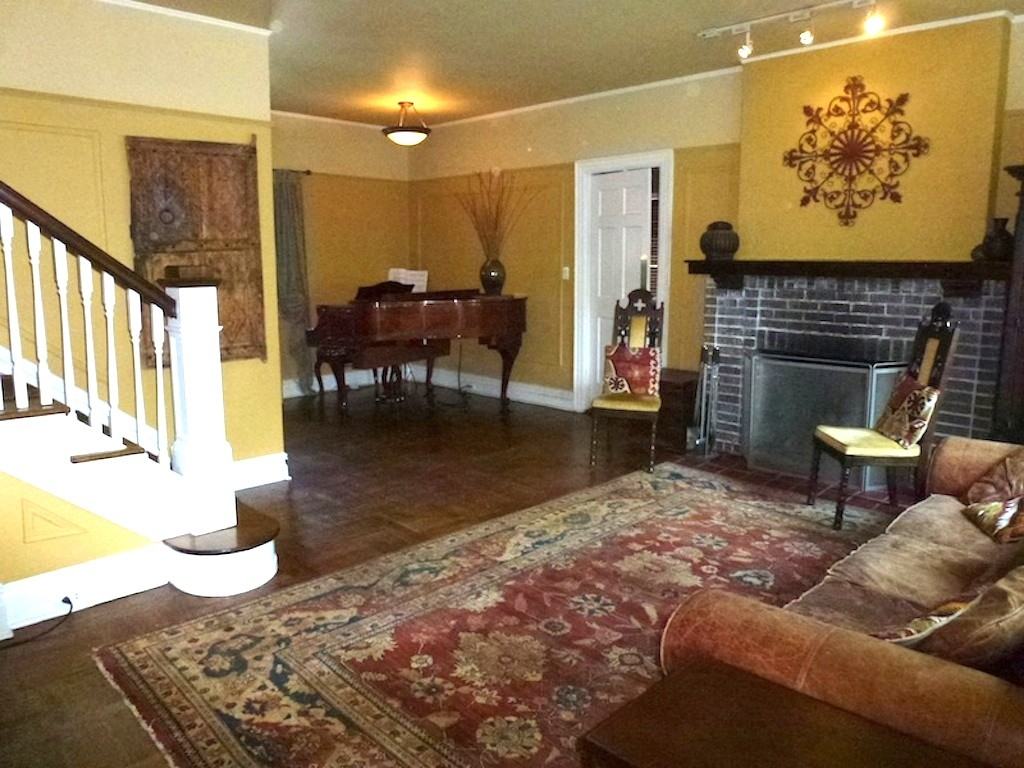 219 Boulevard - Photo 3 of 18