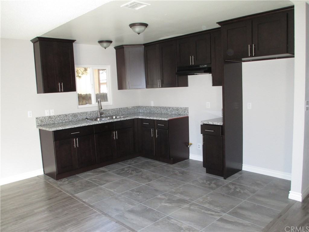 1934 Spring Garden St - Photo 3 of 19