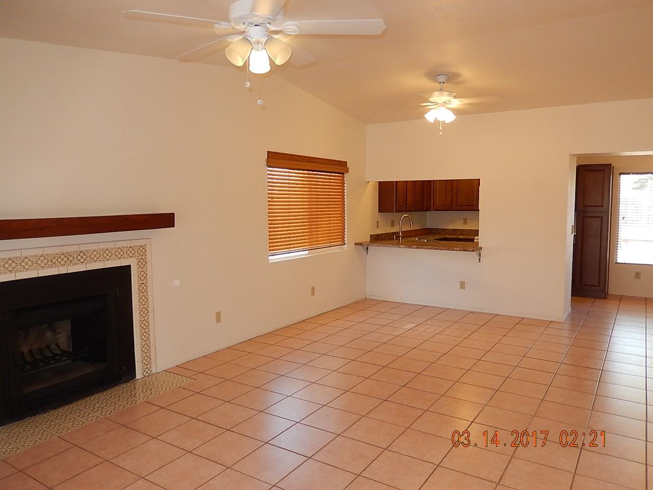 8231 N Suwannee Dr - Photo 3 of 13