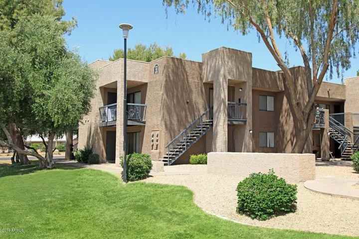 3810 N Maryvale Pkwy #2008 - Photo 3 of 15