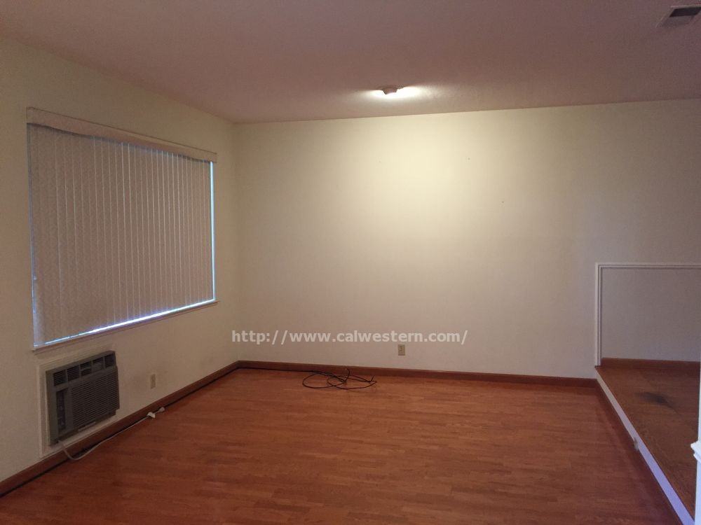 2929 Driftwood Dr - Photo 3 of 13