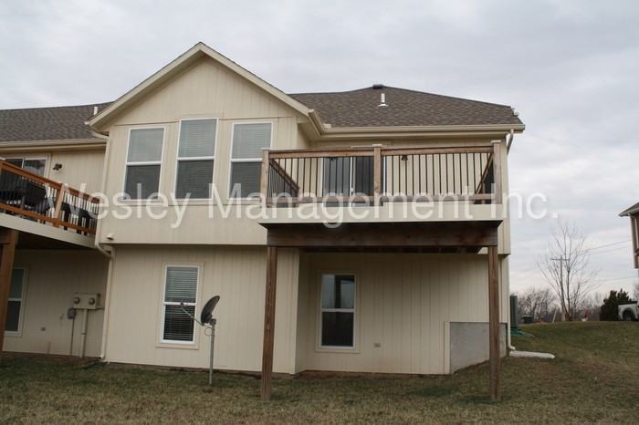 4517-4601 141st St - Photo 3 of 28