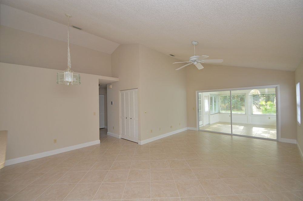 17 Andover Dr - Photo 2 of 20