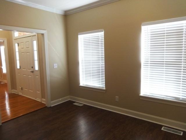 111 Spalding Cir - Photo 3 of 23