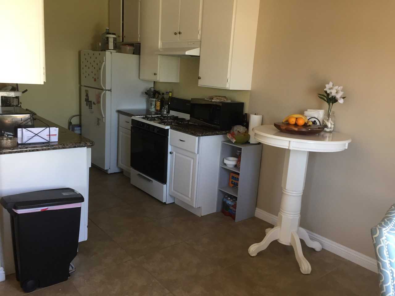 820 Pier Avenue - Photo 2 of 6