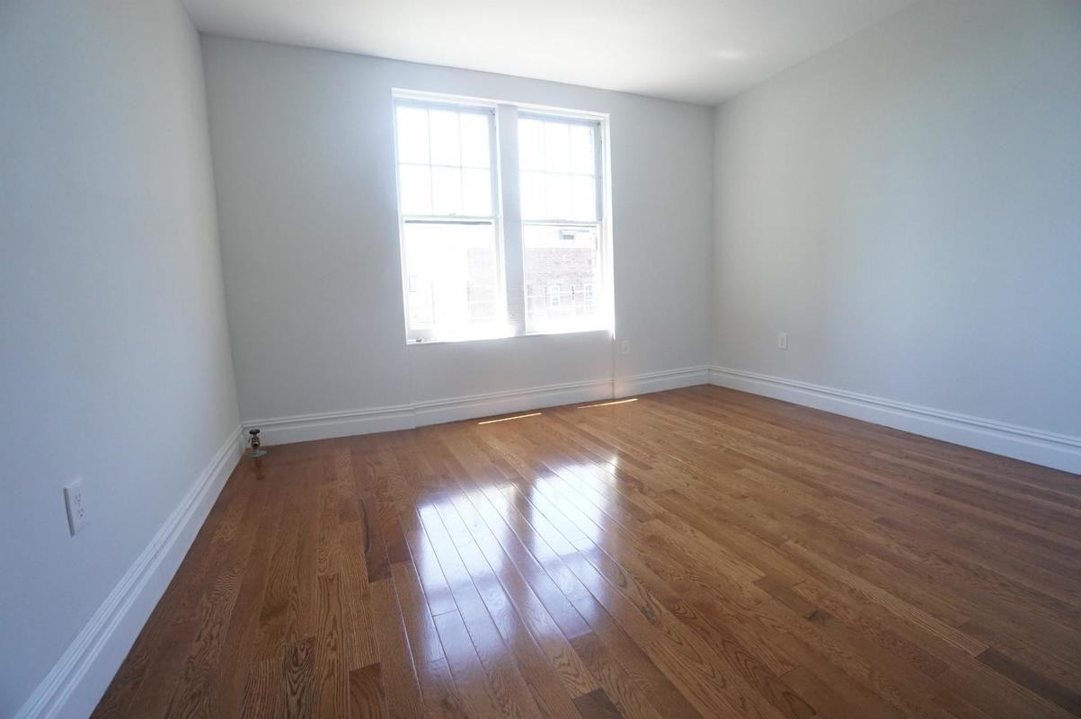 St Nicholas Ave & W 188th St #33