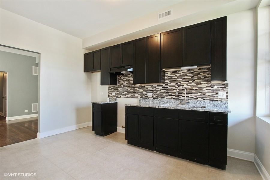 6940 South King Drive #2S - Photo 3 of 10