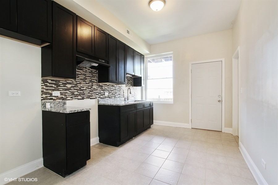 6940 South King Drive #2S - Photo 2 of 10