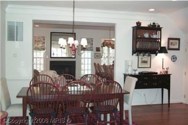 388 Myrtle Pl - Photo 3 of 6