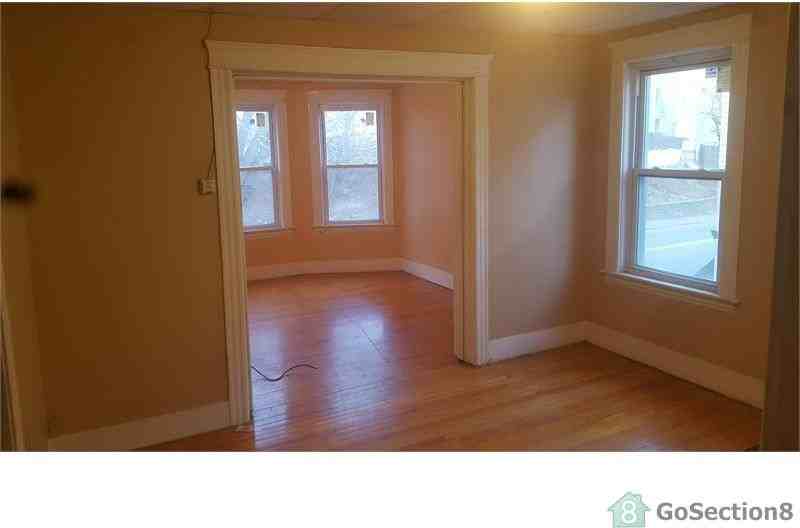 444 Grafton St #2 - Photo 3 of 6