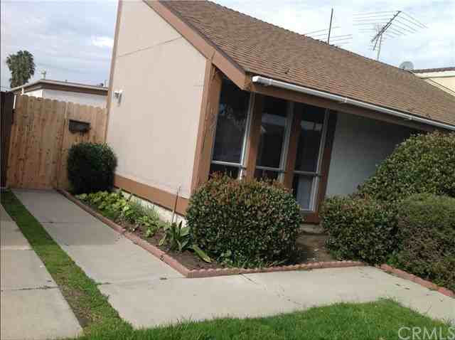 1821 Alsuna Ln - Photo 2 of 9