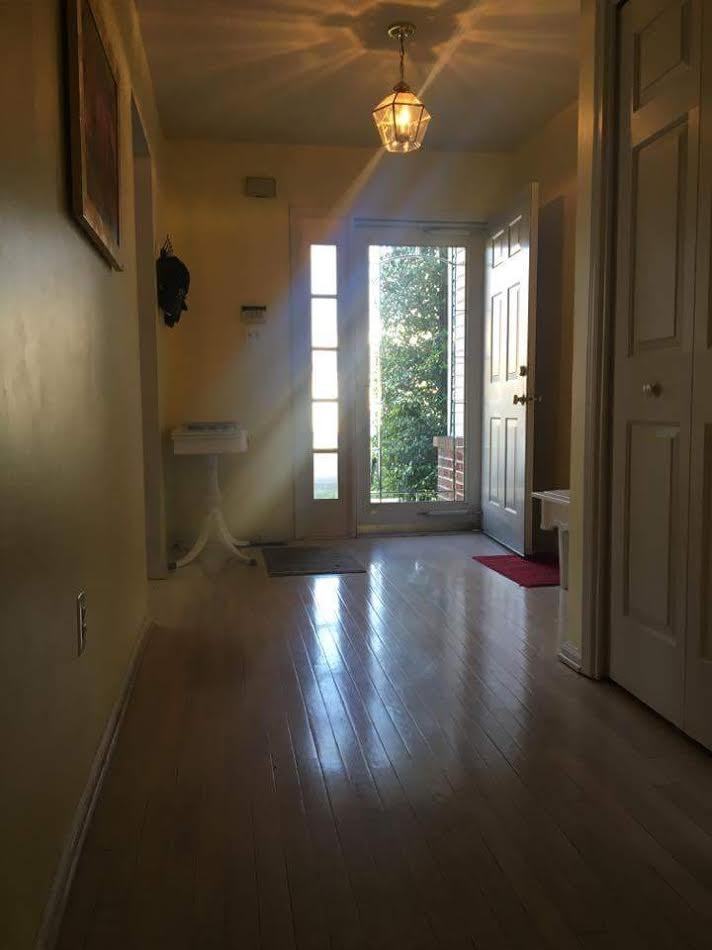 402 Truman Ct - Photo 2 of 10