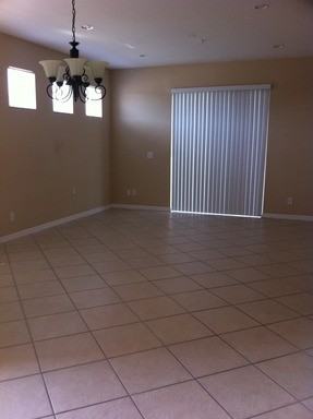 492 Cruz Bay Cir - Photo 3 of 5