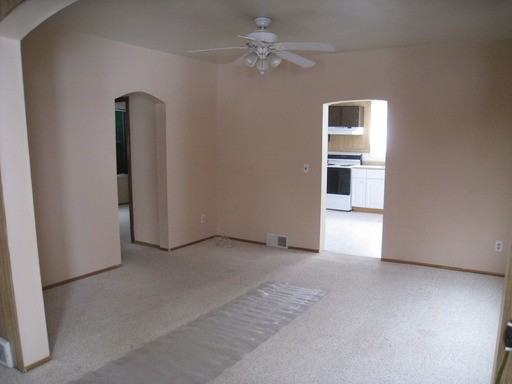 202 E Washington Ave - Photo 3 of 15