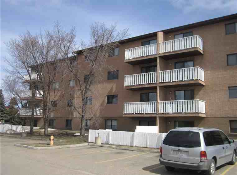 Castle Harbour Apartments in Beaumaris, Edmonton, AB T5X 5E6 Zumper