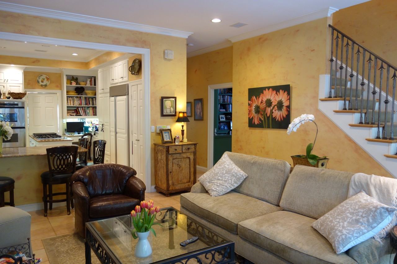 3613 Shenandoah St - Photo 3 of 7