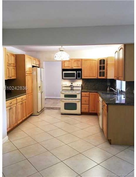 2813 SW 81st Terrace - Photo 2 of 8