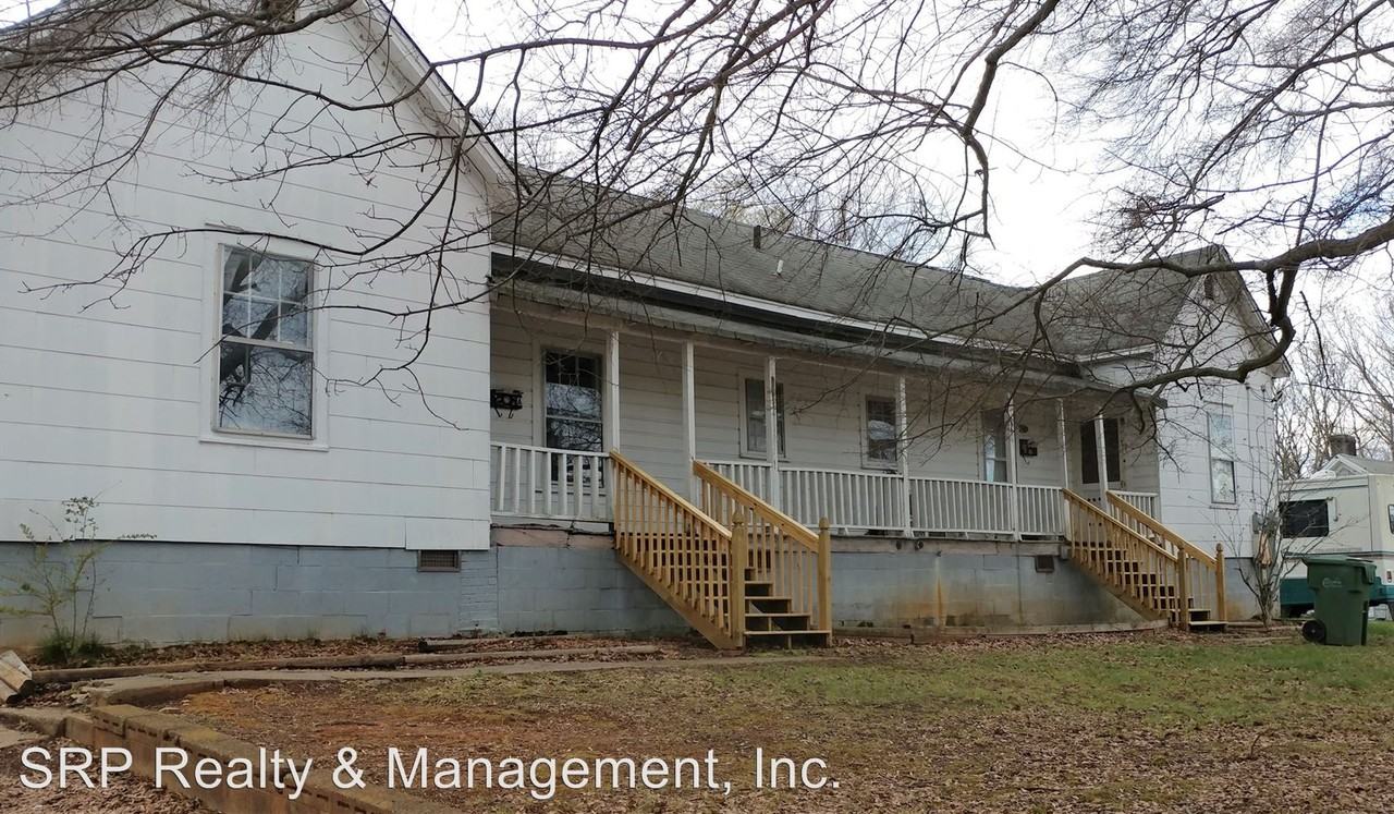 427 Meller St - Photo 2 of 9