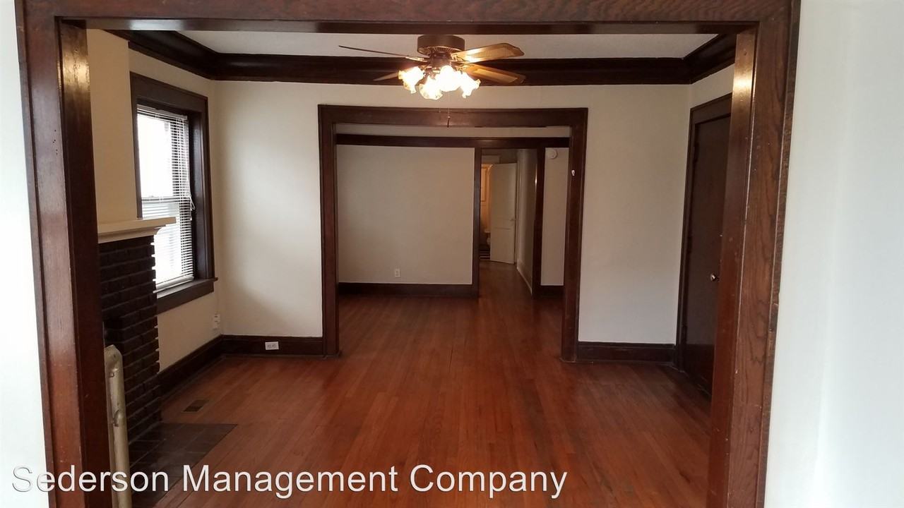 2396-2398 McGee St #1S - Photo 3 of 7