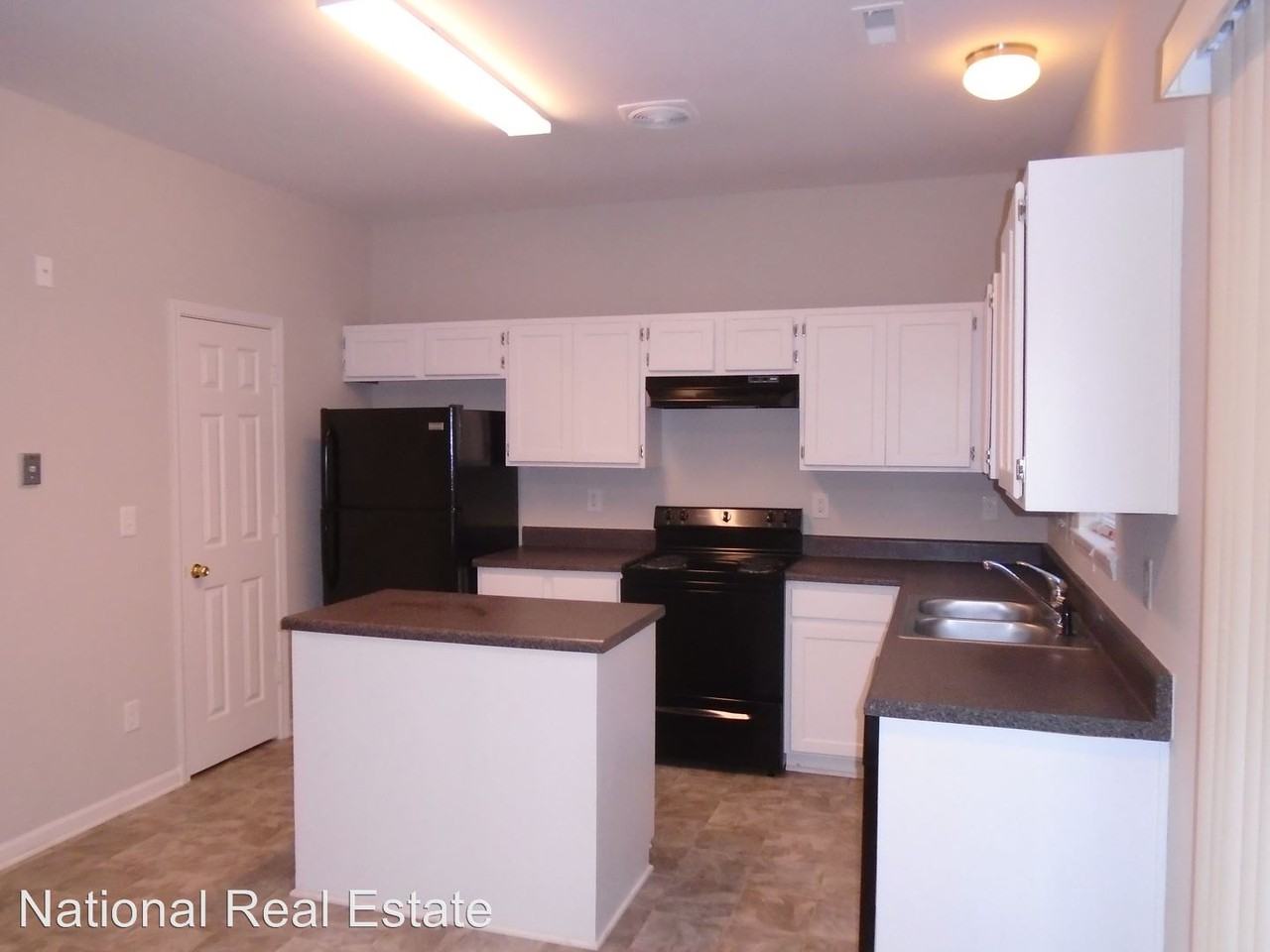 1207 Joannas Ct - Photo 3 of 9