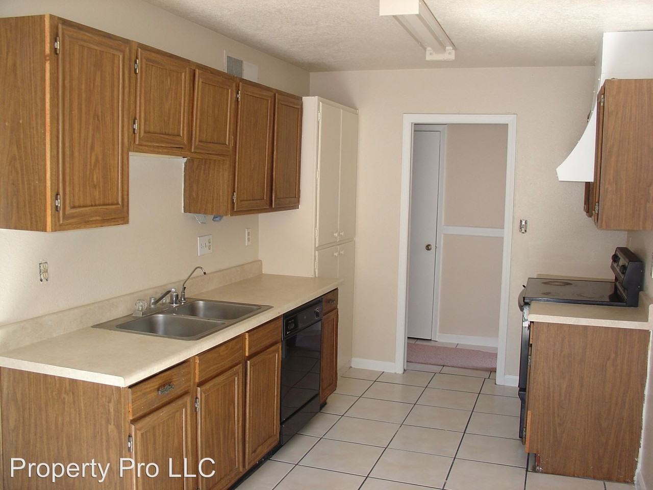 813 Pawnee St NE - Photo 3 of 22