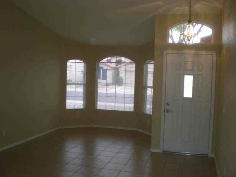 16122 N 90th Ave - Photo 2 of 11