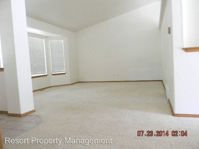 3715 N Bitteroot Dr - Photo 3 of 26