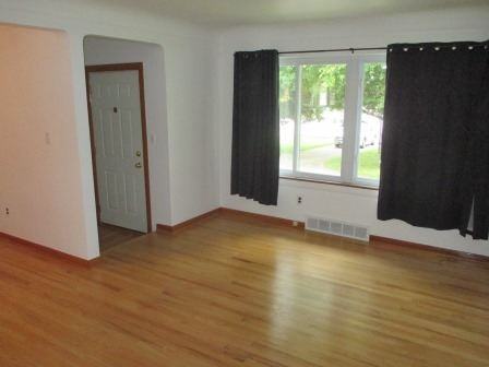 6119 Rochester Rd - Photo 3 of 21