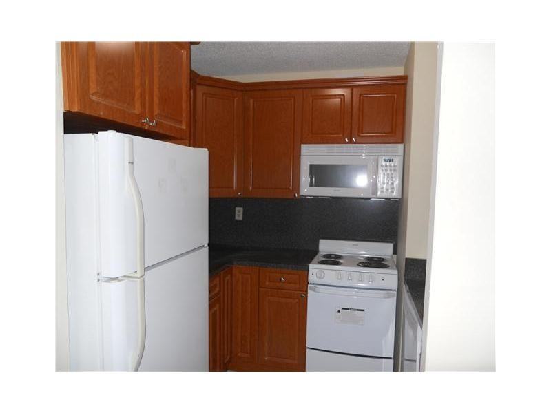 15609 Southwest 73rd Terrace - Photo 2 of 6