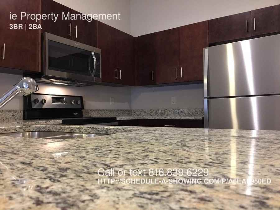9415 N Robinhood Ave - Photo 3 of 19