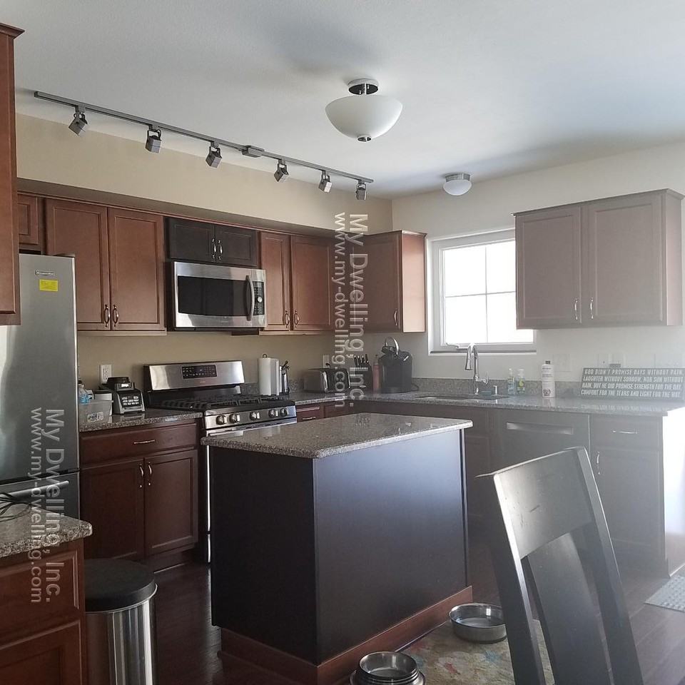 914 Durango Dr - Photo 2 of 8