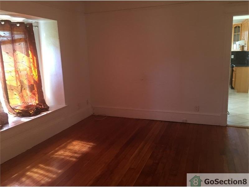 893 S 2nd St - Photo 2 of 4